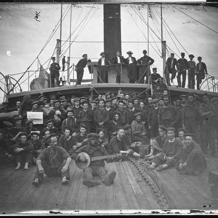 "Deck of Gunboat 'Hunchback' on James River, Va." National Archives Catalog, National Archives and Records Administration, catalog.archives.gov/id/526207.